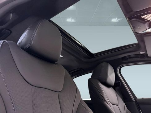 Used 2026 BMW 330i Sedan w/ Premium Package image 14