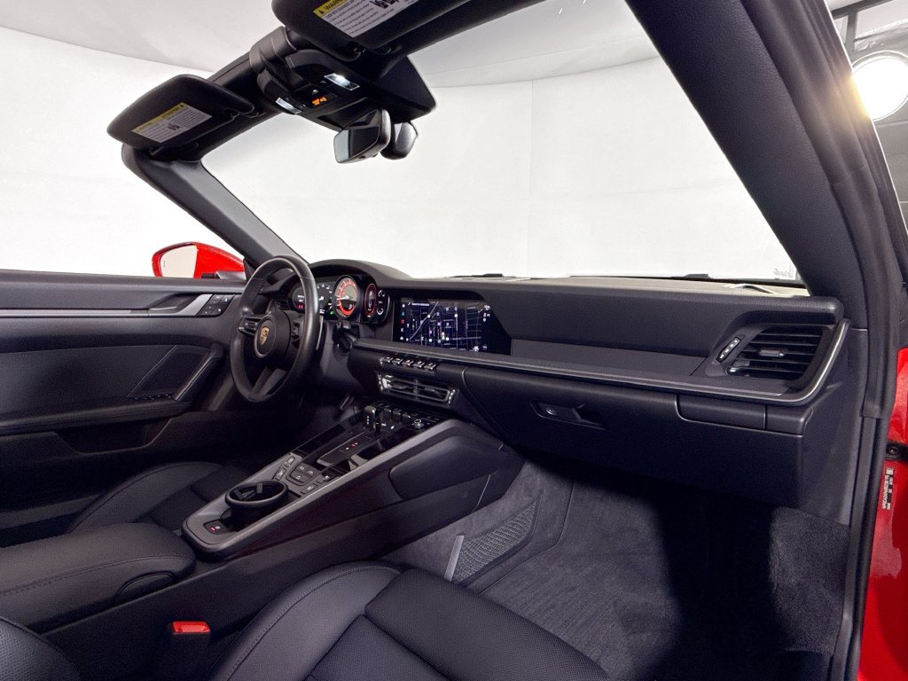 Used 2024 Porsche 911 Carrera RWD image 17