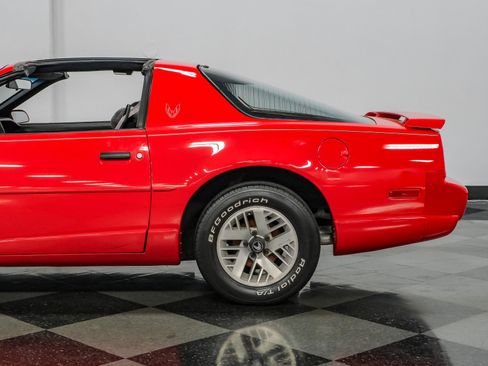 Used 1992 Pontiac Firebird Coupe RWD image 24