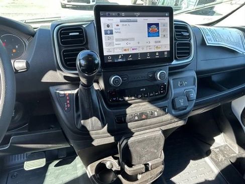 New 2026 RAM ProMaster 2500 w/ Quick Order Package 22G SLT image 13