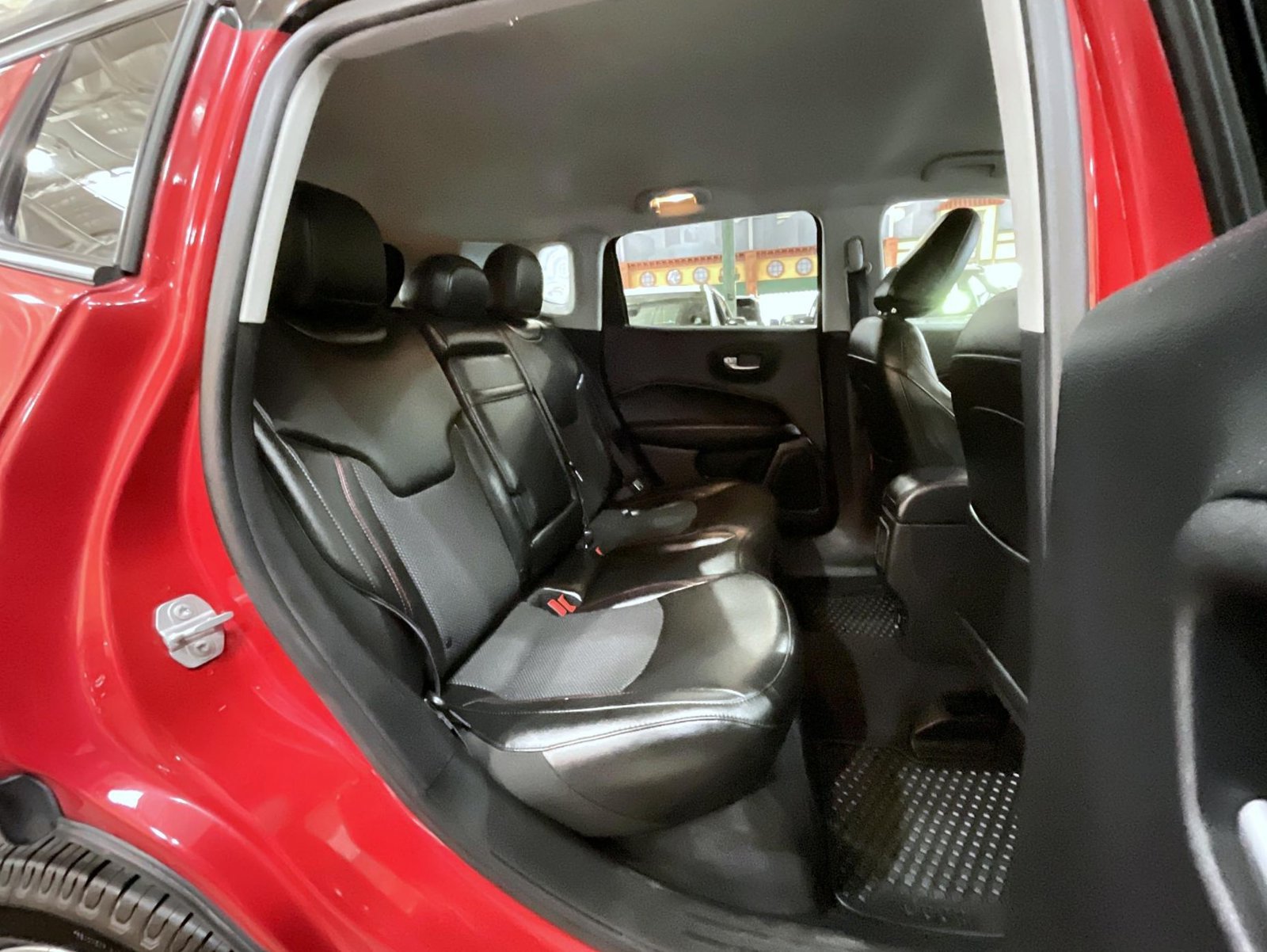 Used 2019 Jeep Compass Trailhawk w/ Cold Weather Group AWD/4WD image 18