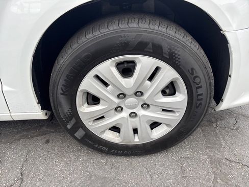 Used 2014 Dodge Grand Caravan SE w/ Quick Order Package 29E SE image 9