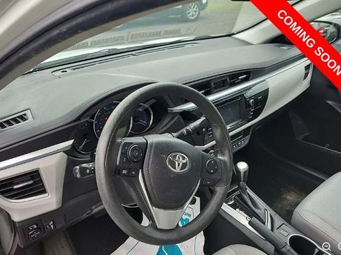 Used 2016 Toyota Corolla LE FWD image 4