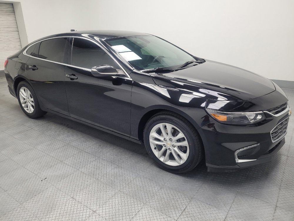 Used 2017 Chevrolet Malibu LT FWD image 11