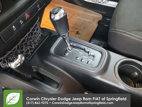Used 2013 Jeep Wrangler Unlimited Sahara w/ Connectivity Group AWD/4WD image 25