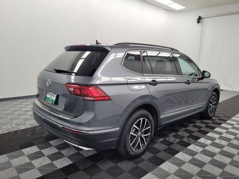 Used 2021 Volkswagen Tiguan SE image 9
