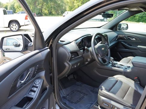 Used 2023 Chevrolet Traverse High Country AWD/4WD image 15