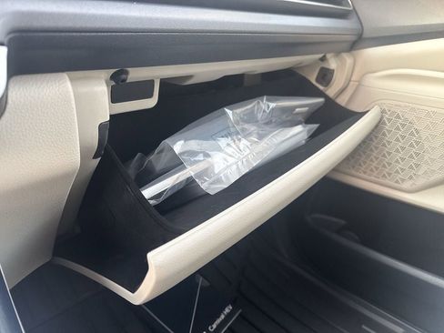 New 2026 Kia Carnival EX image 42