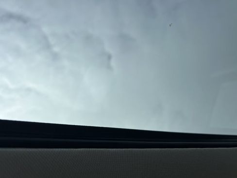 Used 2015 Ford Fusion SE image 16