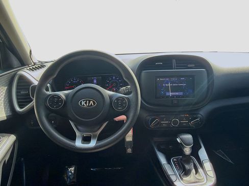 Used 2020 Kia Soul LX image 18