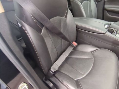 Certified 2018 Buick Envision Essence image 27