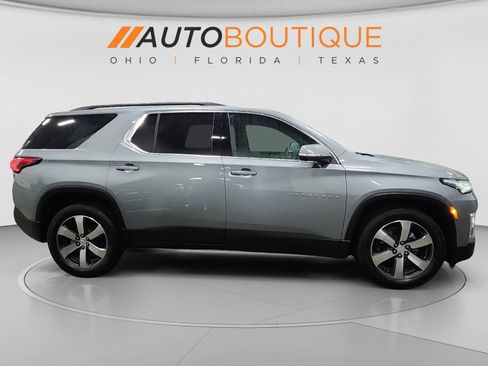 Used 2023 Chevrolet Traverse LT w/ LT Premium Package AWD/4WD image 6