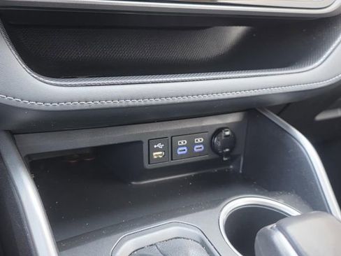 Used 2022 Toyota Highlander XLE image 23