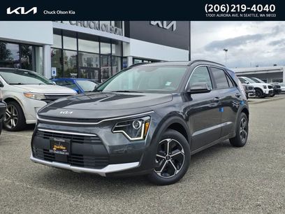 New 2025 Kia Niro SX