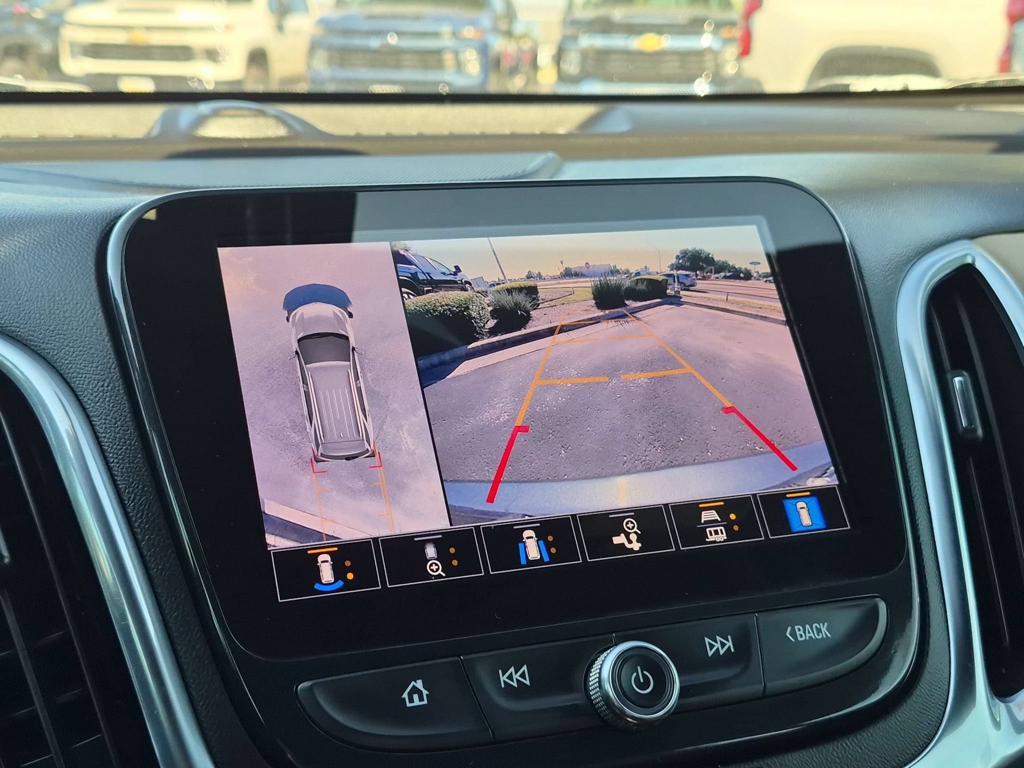 Used 2022 Chevrolet Equinox Premier FWD image 19