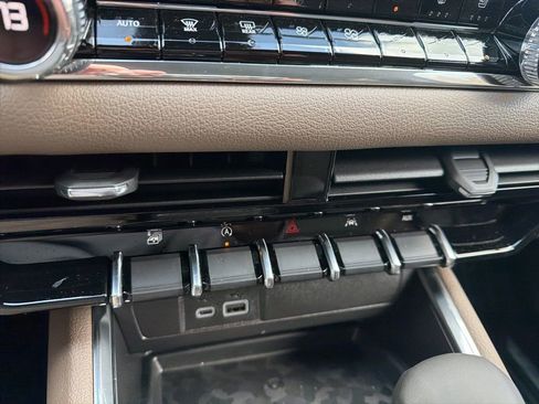 Used 2026 GMC Canyon Denali image 21