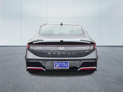 New 2026 Hyundai Sonata Limited FWD image 5
