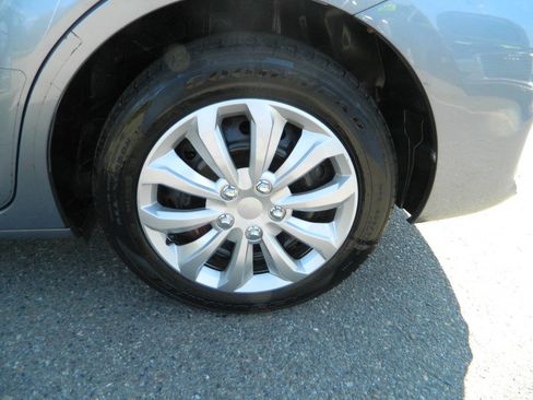 Used 2011 Scion xB Base 4dr Wagon 4A image 22