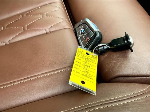 Used 2023 BMW X5 xDrive45e w/ Executive Package image 15