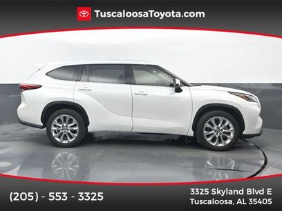 Used 2023 Toyota Highlander Limited