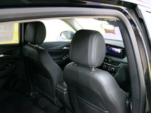 Used 2025 Buick Encore GX Preferred FWD image 10