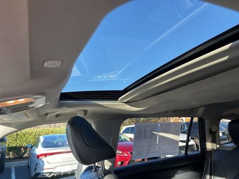 Used 2024 Toyota Highlander XLE image 33