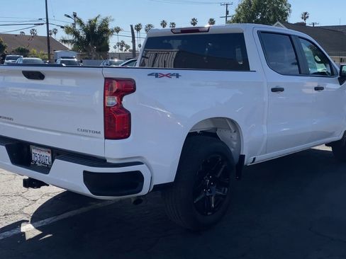 Used 2025 Chevrolet Silverado 1500 Custom image 12