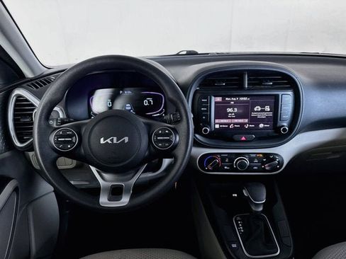 Certified 2023 Kia Soul LX FWD image 20