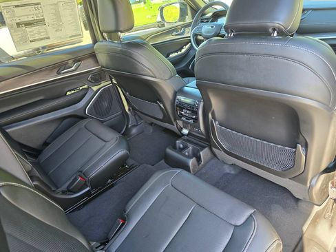 New 2026 Jeep Grand Cherokee L Limited AWD/4WD image 27