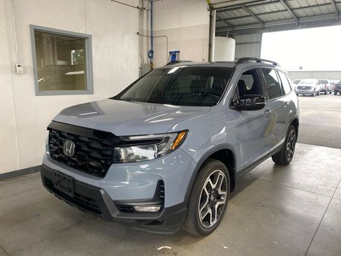Used 2023 Honda Passport Elite image 2