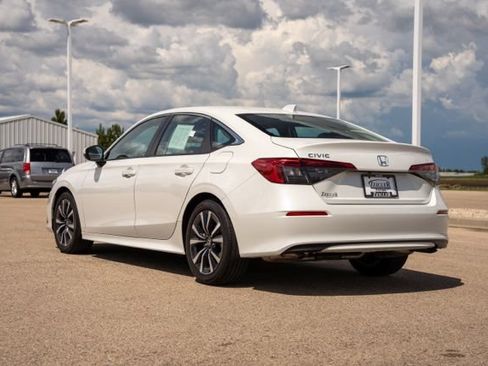 Used 2024 Honda Civic EX image 5