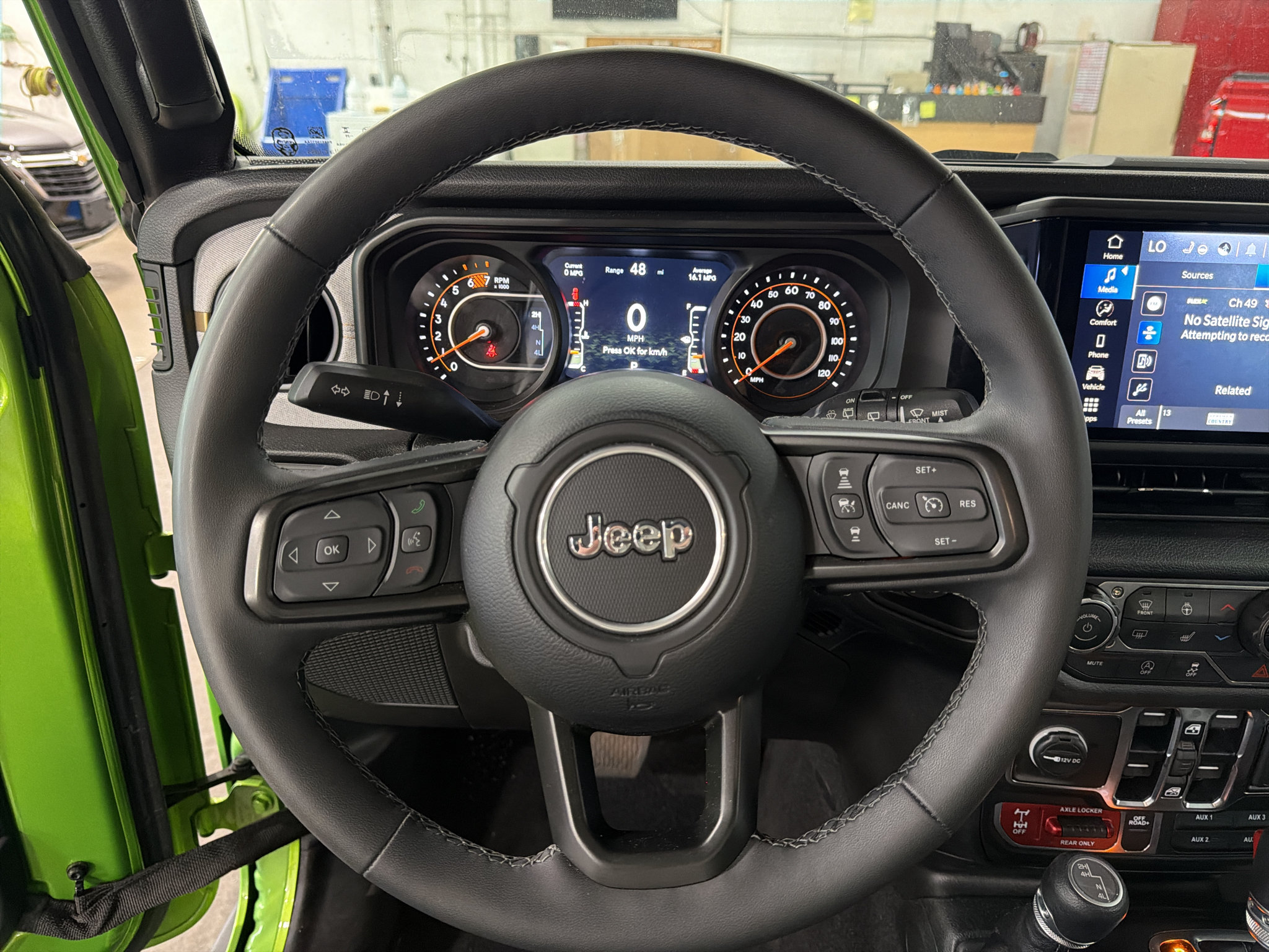 Used 2025 Jeep Wrangler Unlimited Sport AWD/4WD image 5