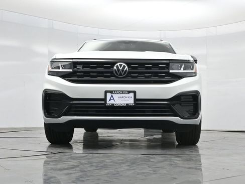 Used 2023 Volkswagen Atlas Cross Sport SEL R-Line AWD/4WD image 51