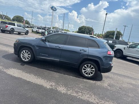 Used 2020 Jeep Cherokee Latitude FWD image 8
