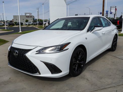 Used 2023 Lexus ES 350 F Sport w/ Accessory Package (Z2) FWD image 4