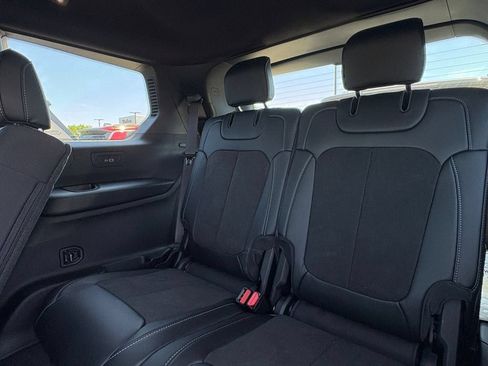 New 2026 Jeep Grand Cherokee L 2WD image 23