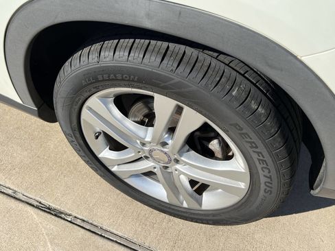 Used 2015 Mercedes-Benz GLA 250 4MATIC image 31