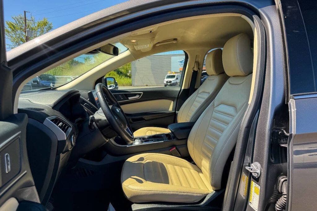 Used 2022 Ford Edge SEL w/ Convenience Package AWD/4WD image 15