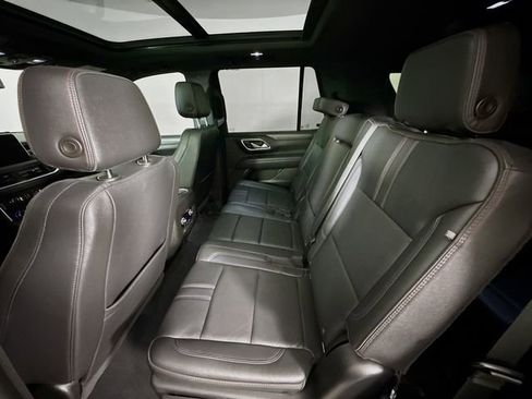 Used 2022 Chevrolet Tahoe RST w/ Sport Performance Package image 28