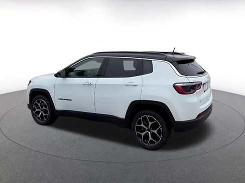 Used 2025 Jeep Compass Limited AWD/4WD image 10