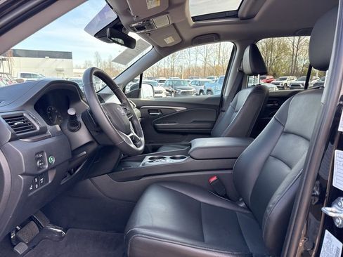 Used 2025 Honda Ridgeline RTL image 9