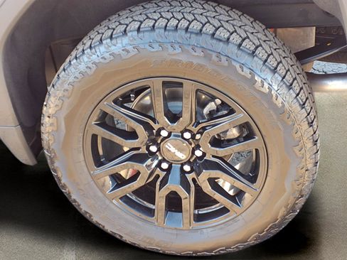 Used 2025 GMC Sierra 1500 Elevation w/ X31 Off-Road Package AWD/4WD image 27