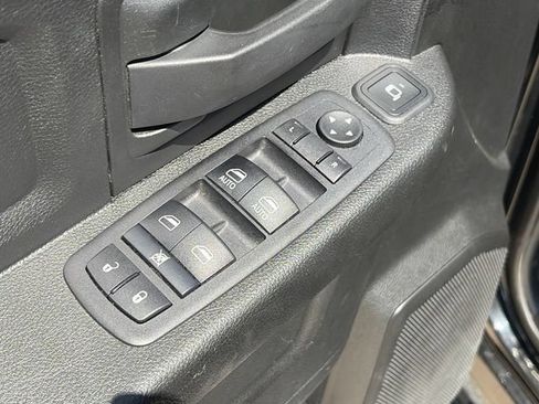 Used 2024 RAM 3500 Tradesman w/ Chrome Appearance Group AWD/4WD image 16