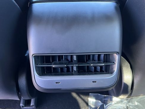Used 2022 Tesla Model 3 Long Range AWD/4WD image 23