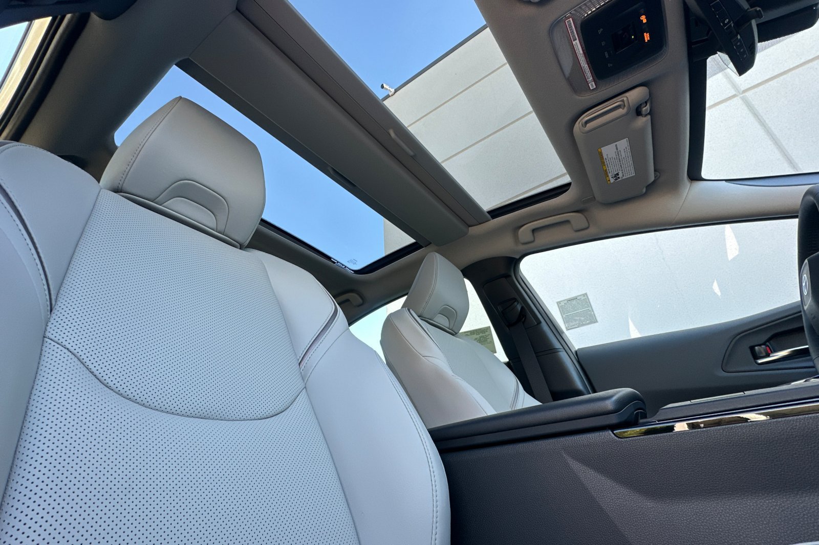 New 2027 Toyota Prius Limited AWD/4WD image 19