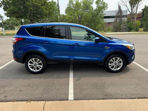 Used 2017 Ford Escape SE AWD/4WD image 4