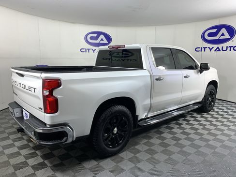 Used 2022 Chevrolet Silverado 1500 LTZ w/ LTZ Premium Package AWD/4WD image 3
