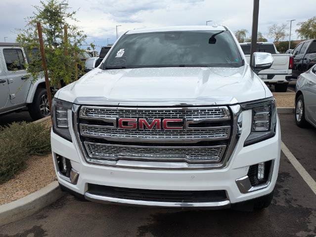 Used 2023 GMC Yukon XL SLT AWD/4WD image 6