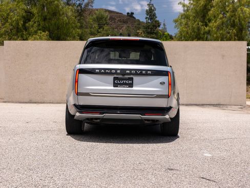 Used 2023 Land Rover Range Rover SE AWD/4WD image 6