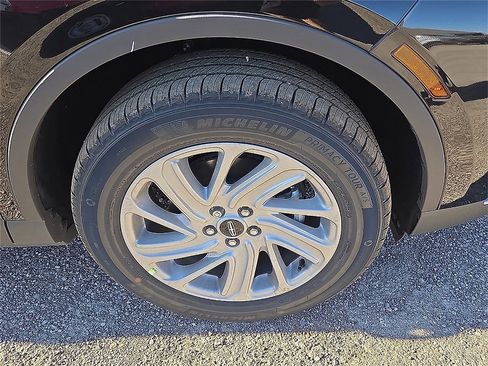 New 2026 Lincoln Corsair Premiere image 7